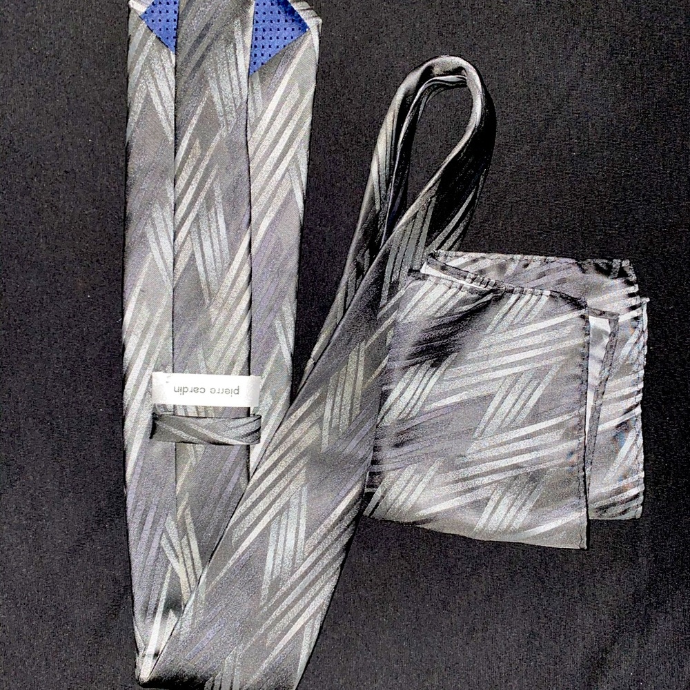Pierre Cardin tie and handkerchief